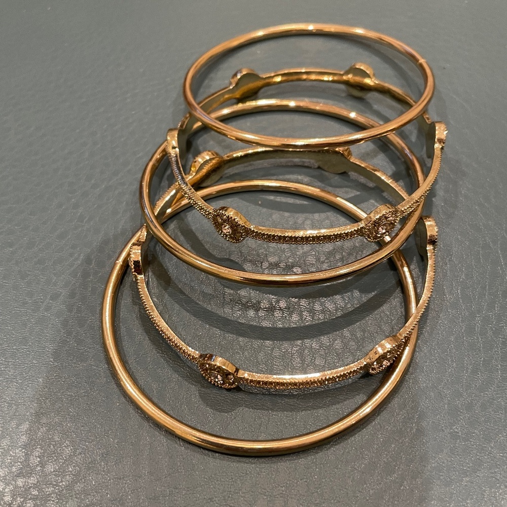 Set of 5 Gold Tone and Crystal Bangle Bracelets -  EUC